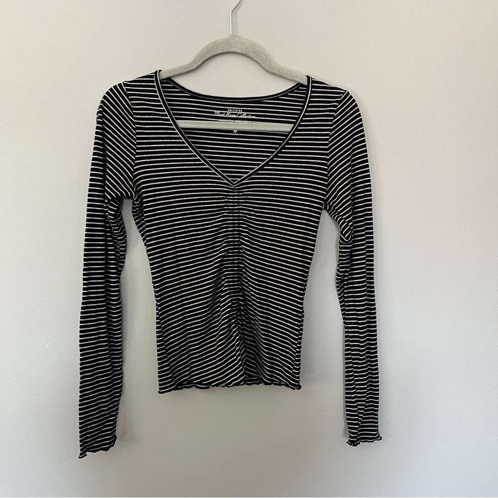 hollister top